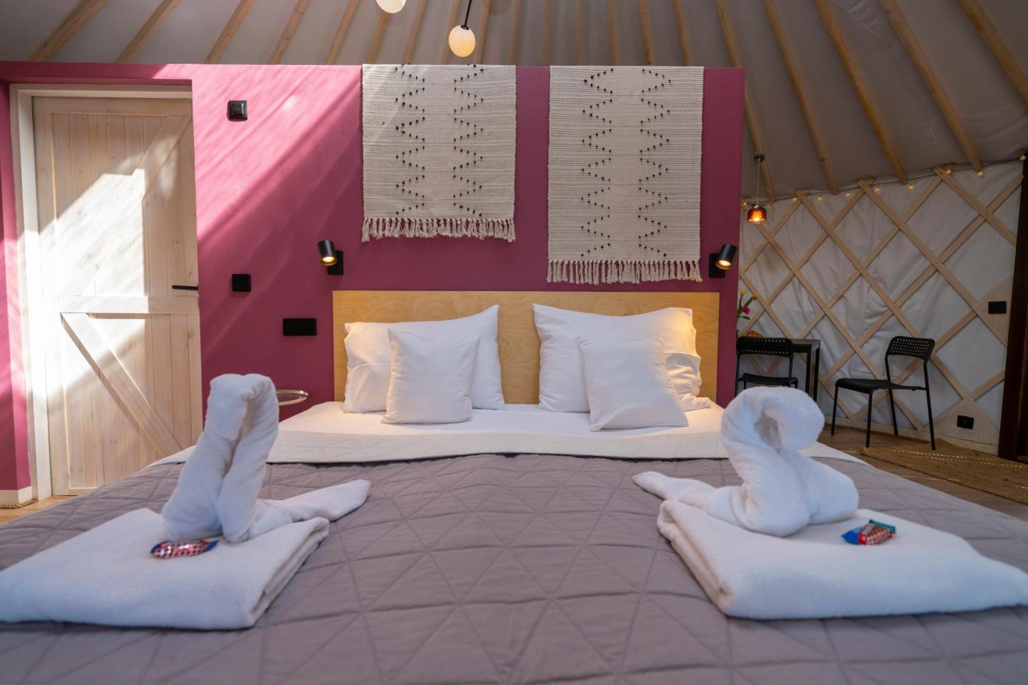Dom W Domu - Izera Glamping Bed & Breakfast Gajowka  Exterior foto