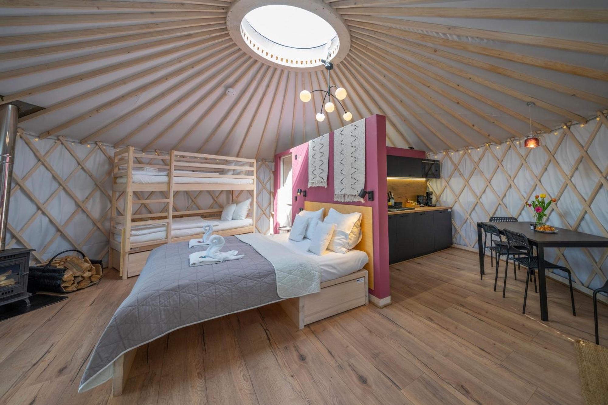 Dom W Domu - Izera Glamping Bed & Breakfast Gajowka  Cameră foto