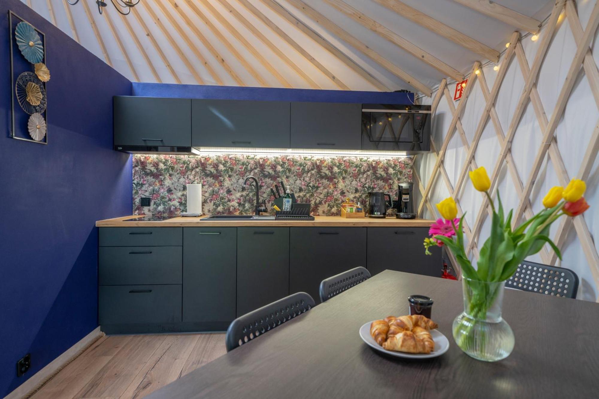 Dom W Domu - Izera Glamping Bed & Breakfast Gajowka  Cameră foto