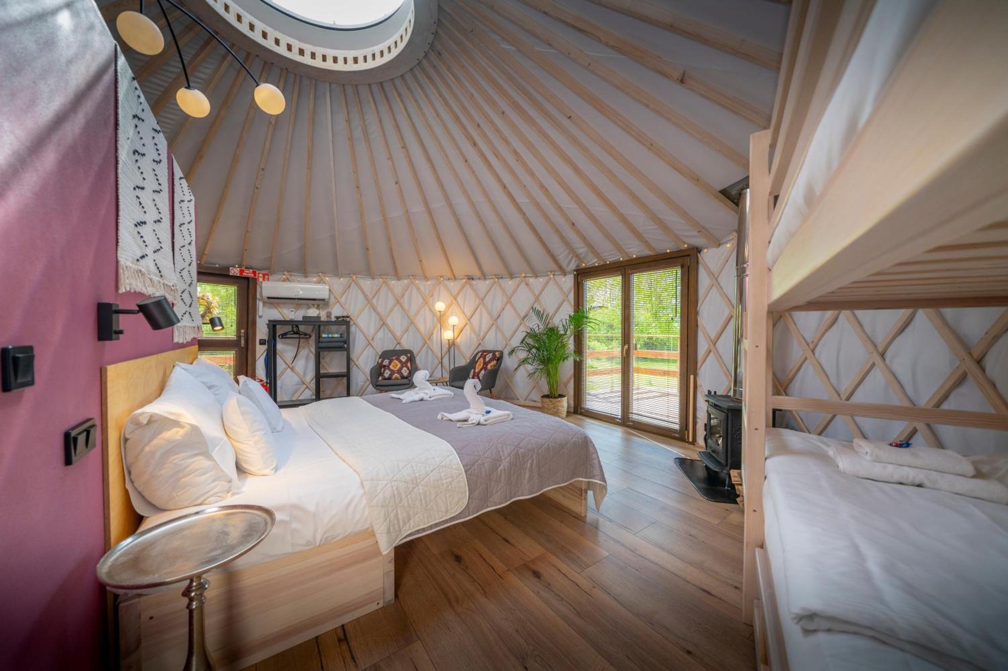 Dom W Domu - Izera Glamping Bed & Breakfast Gajowka  Cameră foto