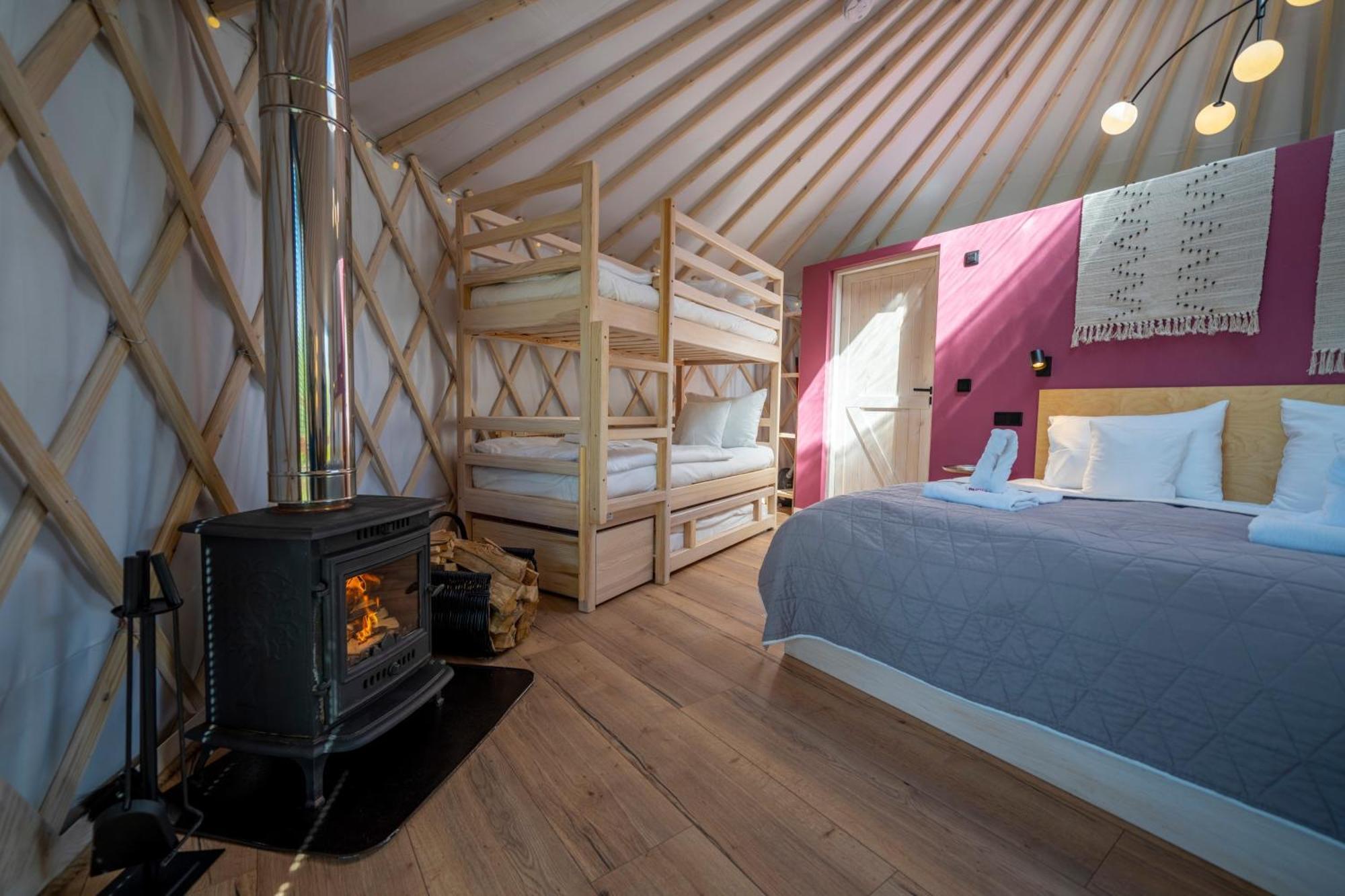 Dom W Domu - Izera Glamping Bed & Breakfast Gajowka  Cameră foto